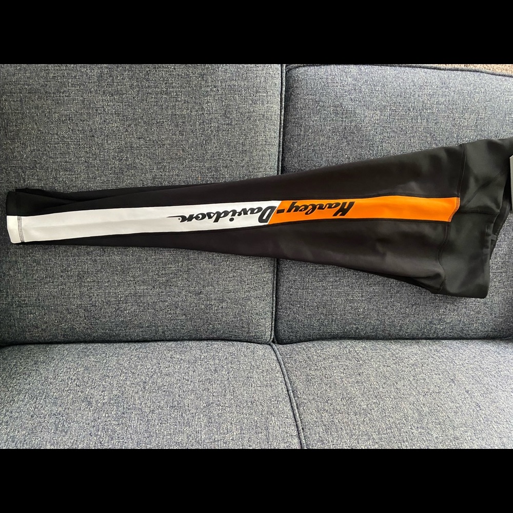 Harley-Davidson leggings.
